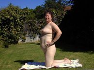 Naked Chubby Lady On Her Knees - nude chunker dark hair amateur